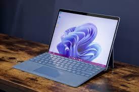 Microsoft Surface Pro 9 best 2-in-1 laptop for nursing students 2025 – Insight Electronic